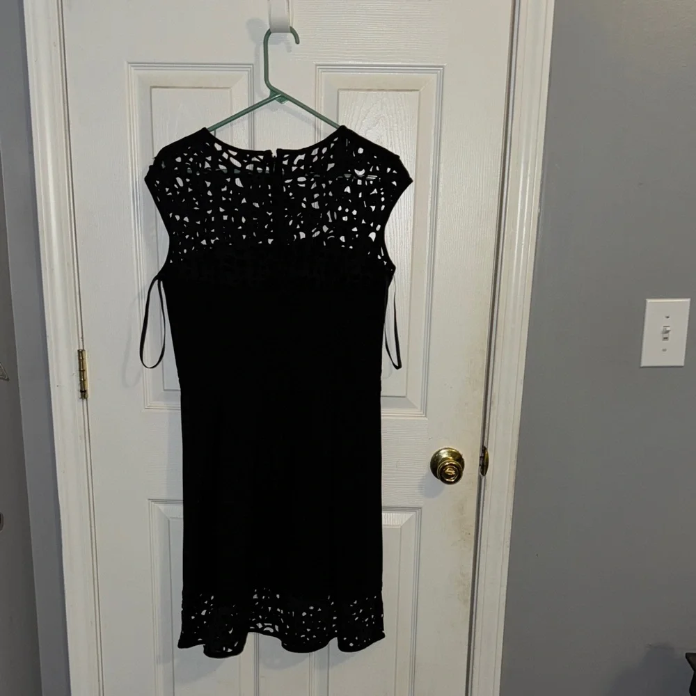 Lauren Ralph Lauren Black Lace Mini Dress - Picture 2 of 2